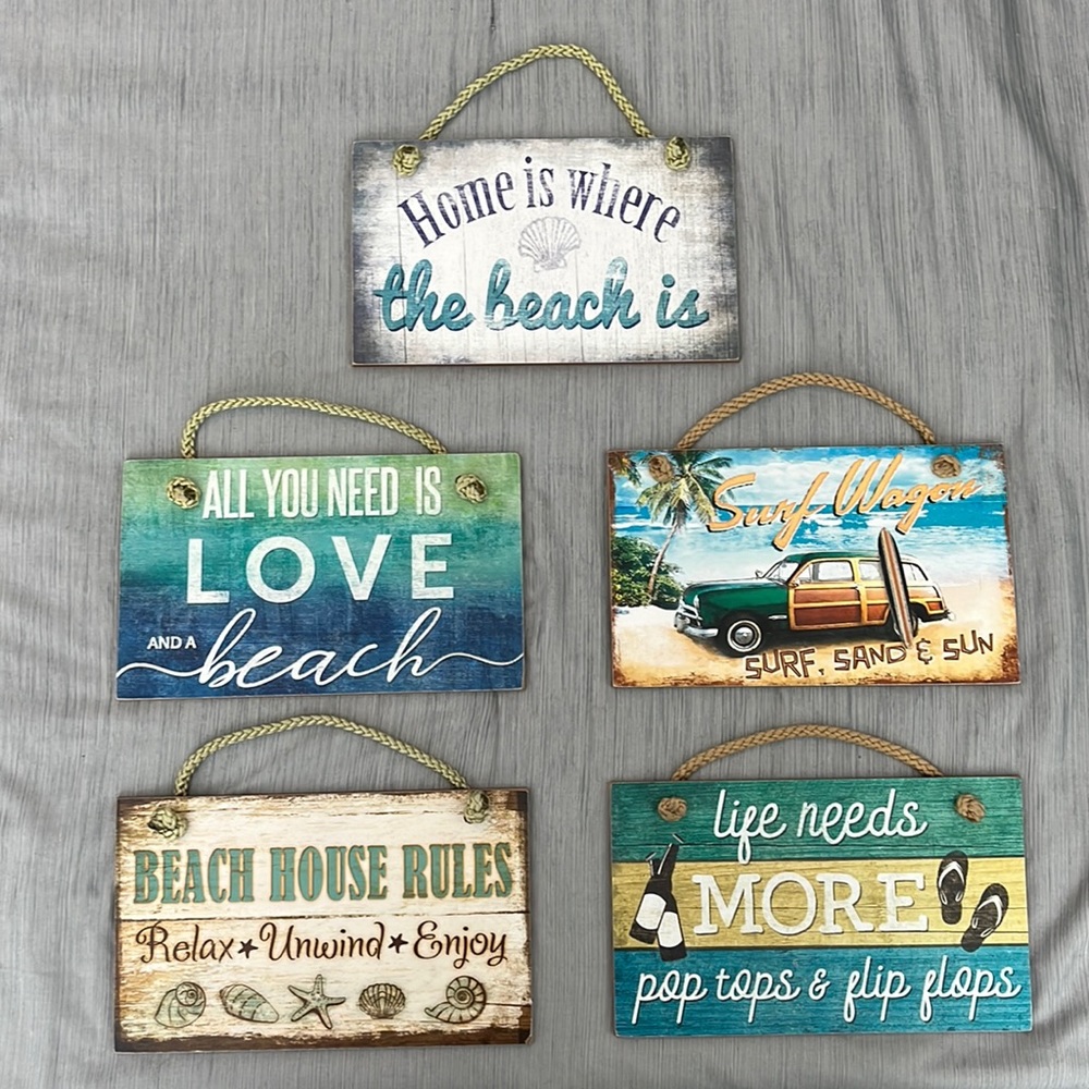Beach themed plaques